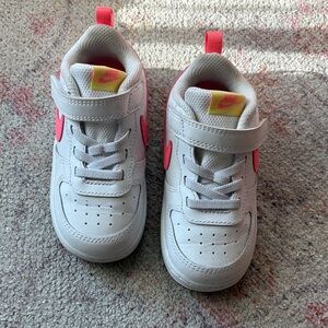 Nike Kids White and Pink Sneakers with Velcro
